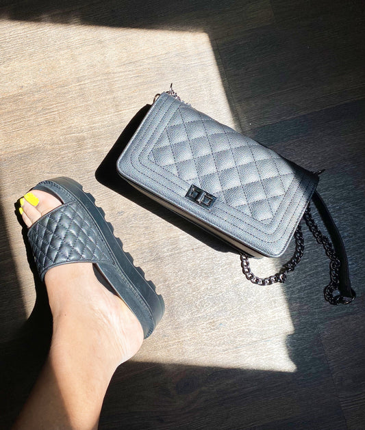 Black quilted sandal set