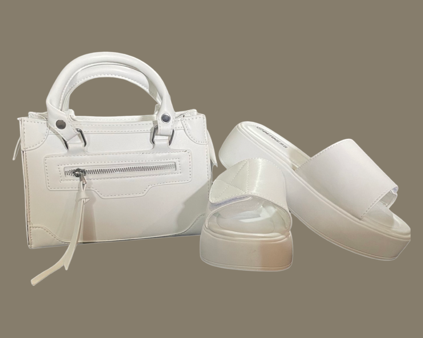 Womens White Sandal Set